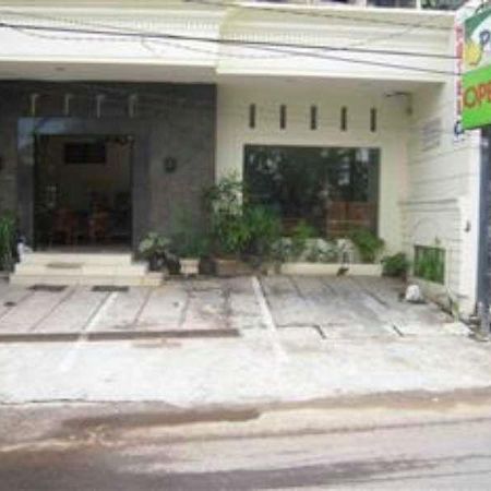 Hotel Paprica 1 Surabaya Ngoại thất bức ảnh