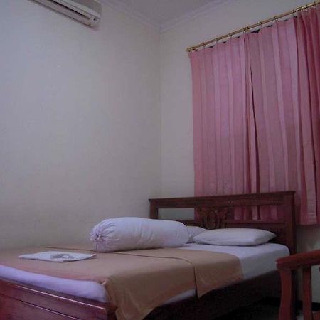Hotel Paprica 1 Surabaya Ngoại thất bức ảnh